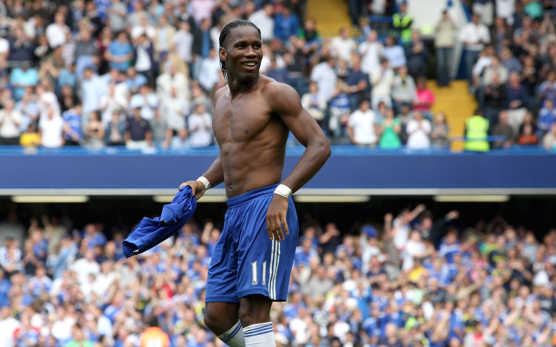 开云网页版-钢铁与丝绸的对决，马丁内利一肩扛起锈迹斑斑的红魔，在老特拉福德击碎银河战舰神话